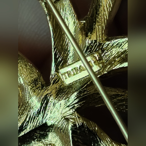 ❤️ SOLD!!! Trifari Jewelry Lot - Picture 9 of 10